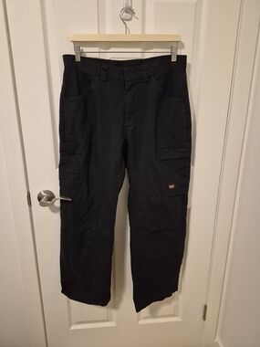 Black Men's Cargo Pants with Utility Pockets